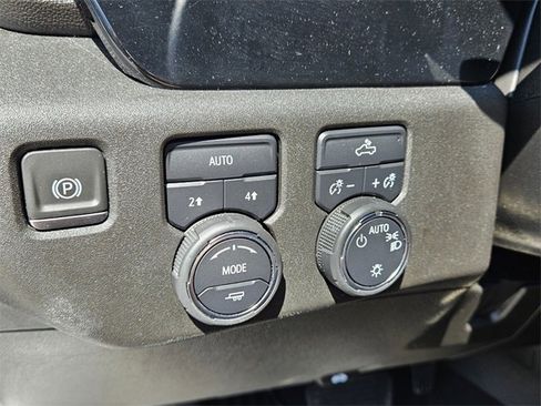 Used 2024 Chevrolet Silverado 1500 LT image 28