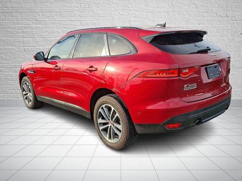 Used 2020 Jaguar F-PACE Premium image 6