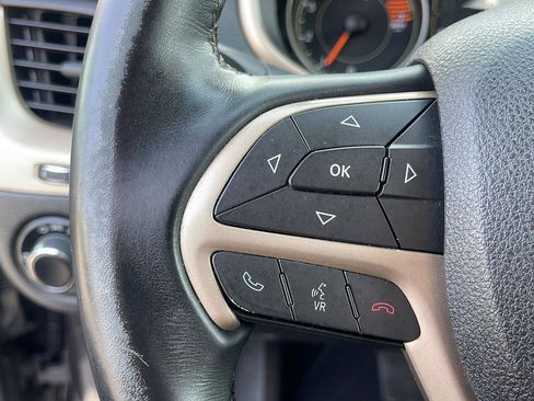 Used 2017 Jeep Cherokee Sport FWD image 20