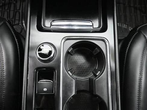 Used 2022 Lincoln Corsair AWD w/ Equipment Group 101A image 23