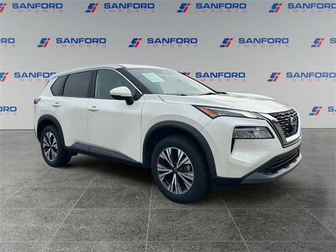 Used 2023 Nissan Rogue SV image 7