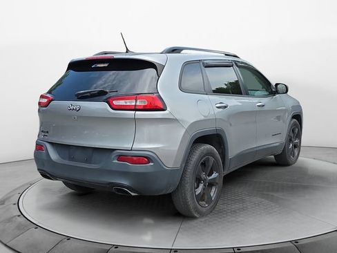 Used 2015 Jeep Cherokee Latitude w/ Cold Weather Group AWD/4WD image 5