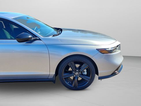 Used 2024 Honda Accord Sport image 33