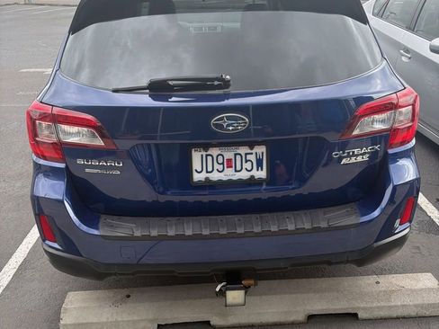 Used 2017 Subaru Outback 2.5i Premium AWD/4WD image 12
