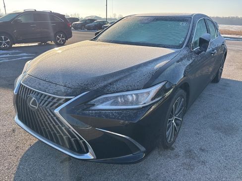 Used 2023 Lexus ES 350 w/ Premium Package image 5