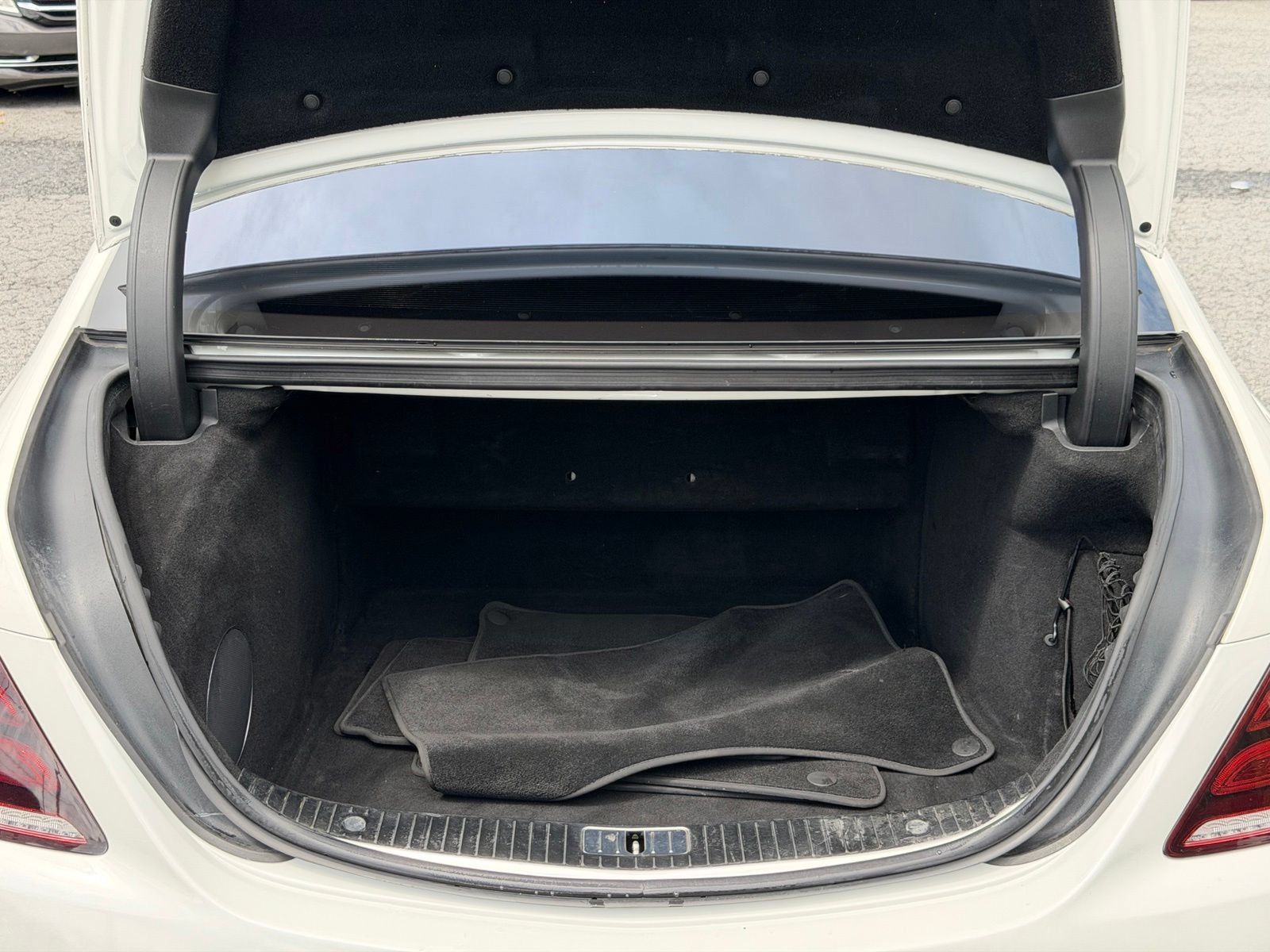 Used 2016 Mercedes-Benz Maybach S 600 image 11