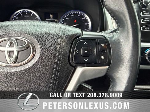 Used 2015 Toyota Highlander XLE FWD image 28