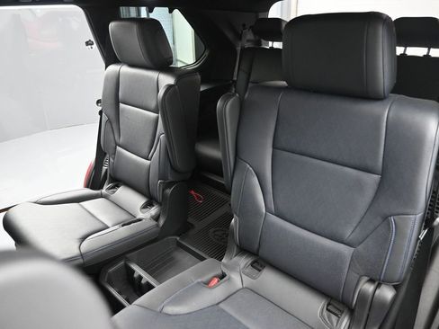 Used 2025 Toyota Sequoia Platinum AWD/4WD image 16