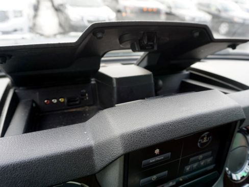 Used 2014 Ford F350 Lariat image 25