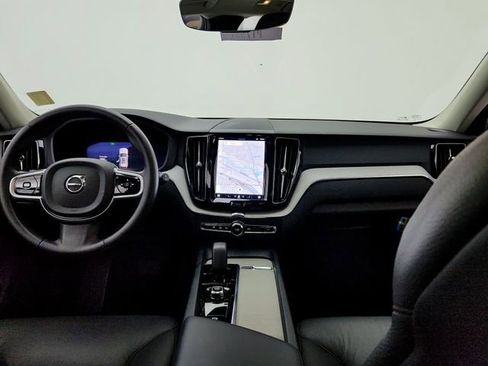 Certified 2025 Volvo XC60 B5 Plus image 30