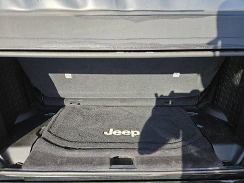 Used 2013 Jeep Wrangler Sport AWD/4WD image 22