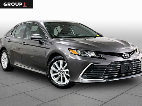 Used 2023 Toyota Camry LE AWD/4WD image 3