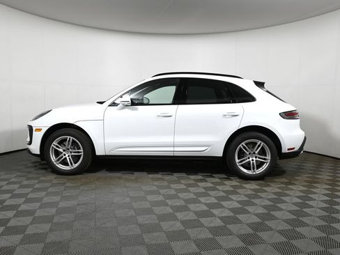 Used 2026 Porsche Macan AWD/4WD image 2