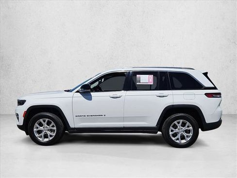 Used 2023 Jeep Grand Cherokee Limited image 9