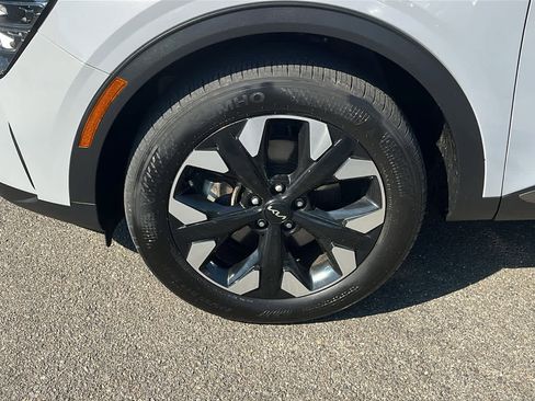 Used 2024 Kia Sportage X-Line w/ X-Line Premium Package image 8