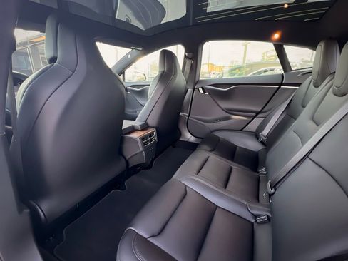 Used 2019 Tesla Model S Long Range image 18