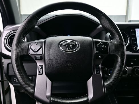 Used 2022 Toyota Tacoma TRD Sport image 23