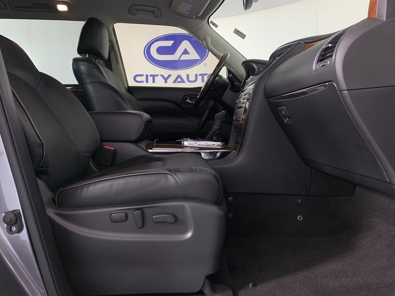 Used 2019 INFINITI QX80 Luxe w/ All-Season Package RWD image 40