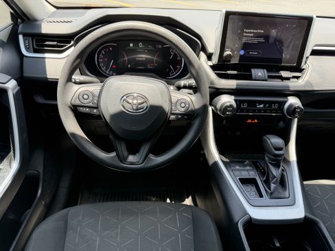 Used 2023 Toyota RAV4 XLE w/ Convenience Package FWD image 18