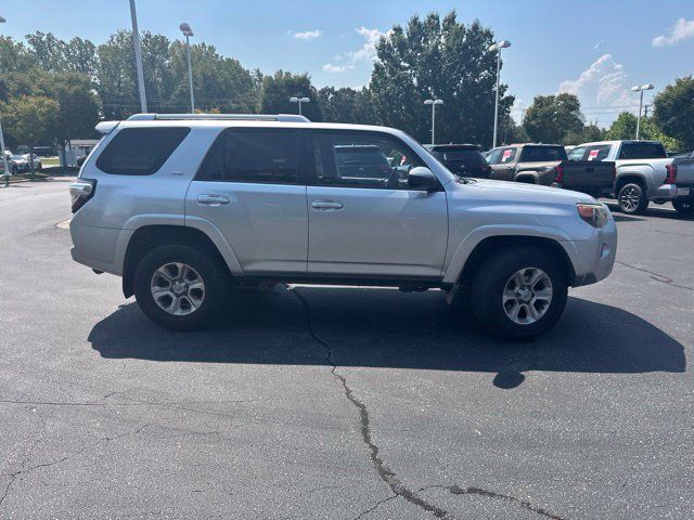 Used 2015 Toyota 4Runner SR5 AWD/4WD image 2