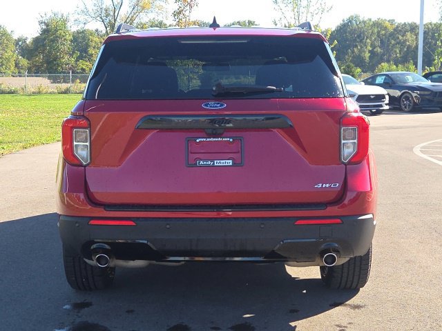 Used 2023 Ford Explorer XLT w/ Equipment Group 202A AWD/4WD image 8