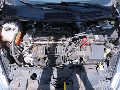 Used 2014 Ford Fiesta SE w/ Equipment Group 201A FWD image 13