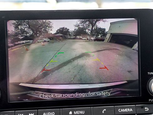 Used 2022 Nissan Rogue S image 24