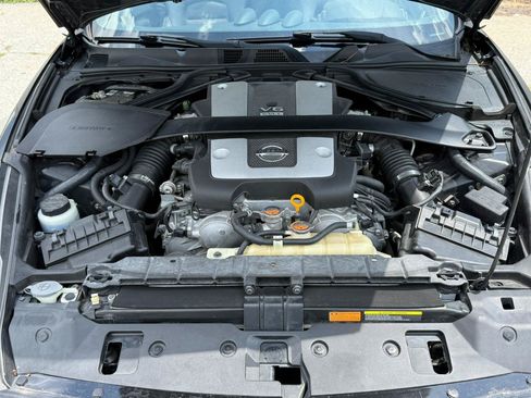 Used 2014 Nissan 370Z Touring w/ Sport Package RWD image 19