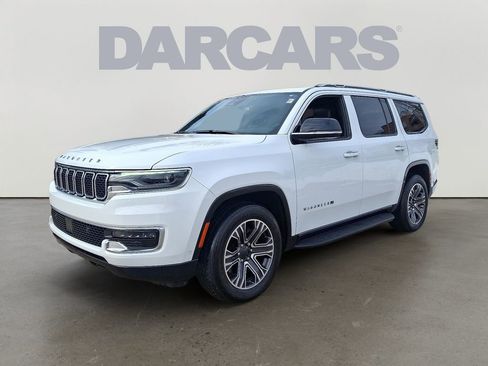 Used 2024 Jeep Wagoneer 4WD w/ Premium Group I image 3