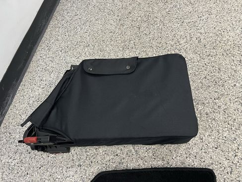 Used 2003 Porsche 911 Carrera 4 image 65