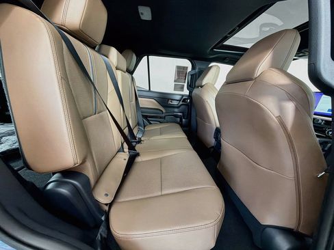 New 2026 Toyota 4Runner Limited AWD/4WD image 29