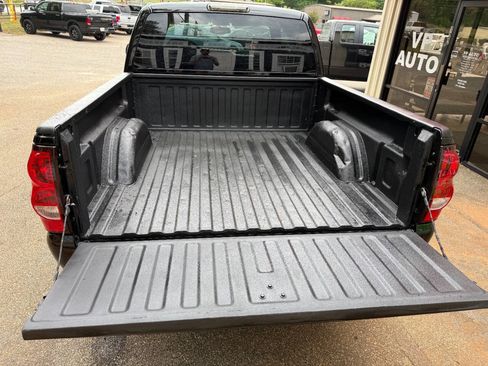 Used 2006 Chevrolet Silverado 1500 LT w/ Light Duty Power Package RWD image 8