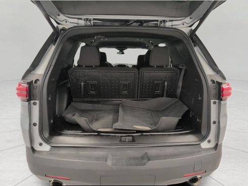 Used 2023 Chevrolet Traverse LT w/ LPO, Floor Liner Package AWD/4WD image 16