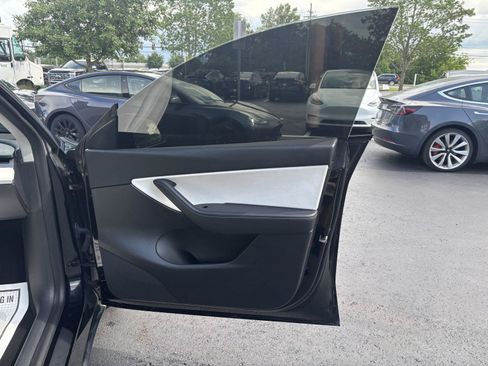 Used 2022 Tesla Model Y Performance AWD/4WD image 15