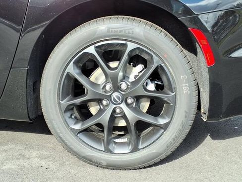 New 2026 Chrysler Pacifica Select image 6