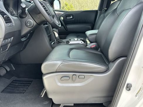 Used 2024 Nissan Armada SL w/ Midnight Edition Package image 10