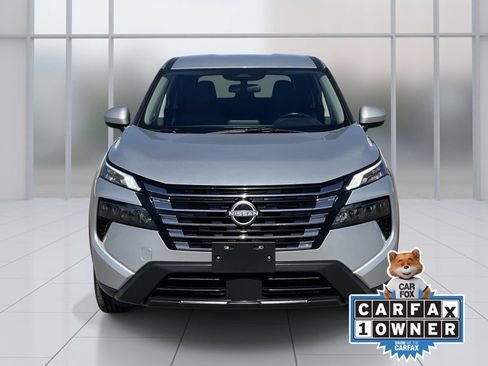 Certified 2025 Nissan Rogue SV AWD/4WD image 9