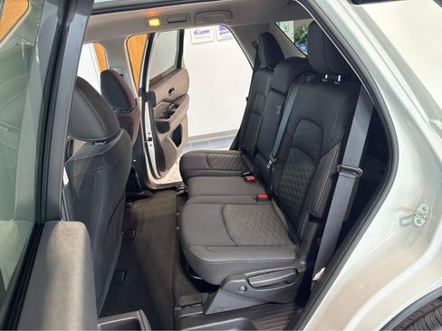 Used 2024 Nissan Pathfinder SV AWD/4WD image 32