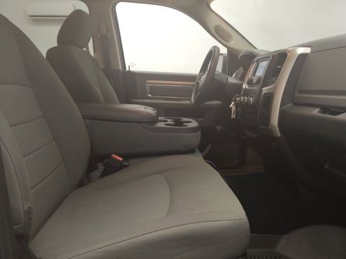 Used 2019 RAM 1500 Classic SLT RWD image 21