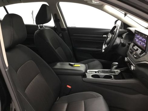 Used 2024 Nissan Altima 2.5 SV w/ SV Premium Package FWD image 37