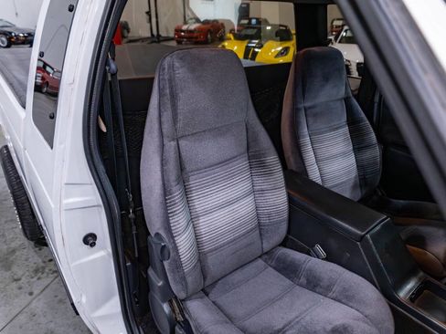 Used 1993 Chevrolet S10 Pickup 2WD Extended Cab image 33