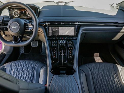 Used 2024 Aston Martin DB12 Coupe image 30