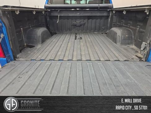 Used 2022 Chevrolet Silverado 1500 LT w/ Z71 Off-Road Package AWD/4WD image 23