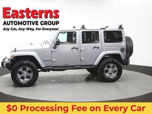 Used 2017 Jeep Wrangler Unlimited Sahara w/ Max Tow Package AWD/4WD image 61