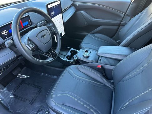 Used 2024 Ford Mustang Mach-E Premium image 11