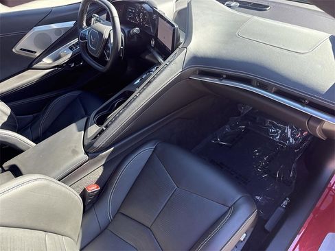 Used 2023 Chevrolet Corvette Stingray Premium Conv w/ Z51 Performance Package image 25