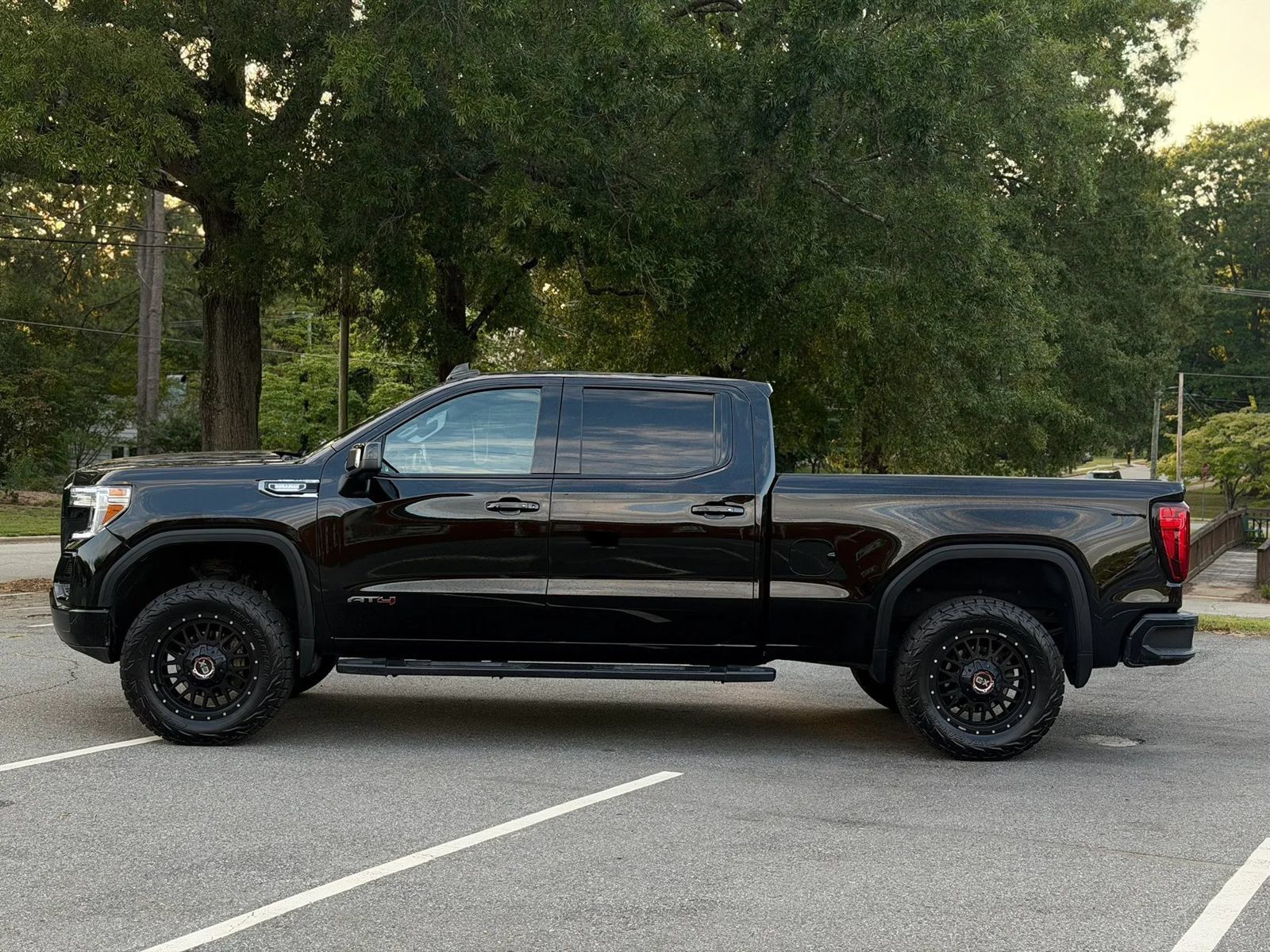 Used 2021 GMC Sierra 1500 AT4 AWD/4WD image 4