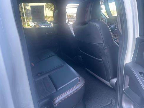 Certified 2025 Nissan Frontier PRO-4X w/ Pro Premium Package AWD/4WD image 32