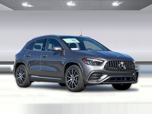 New 2026 Mercedes-Benz GLA 35 AMG 4MATIC image 6