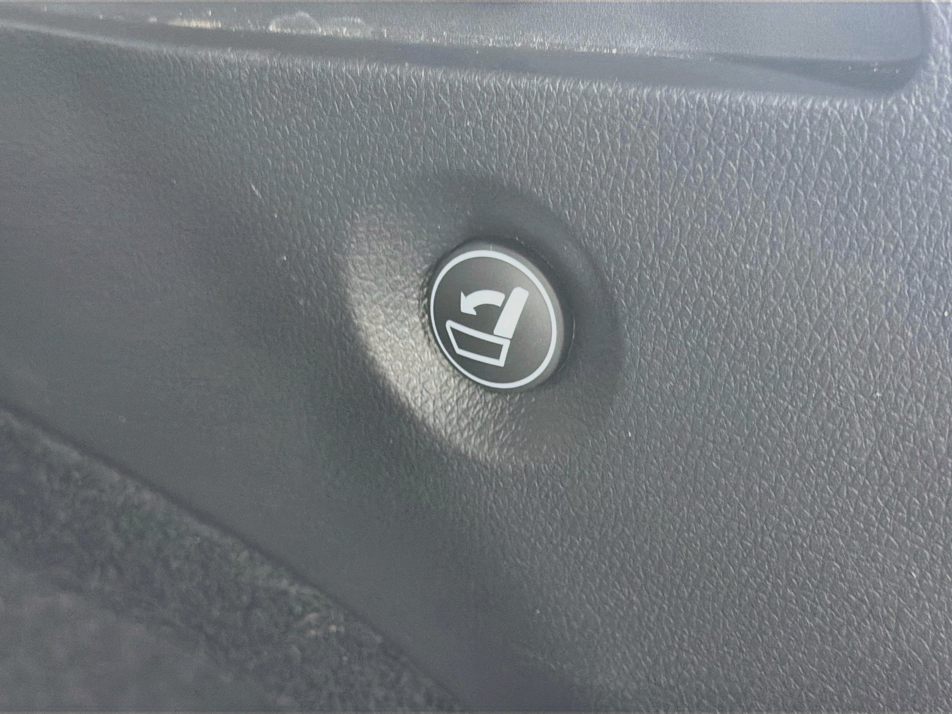 Used 2025 Honda Passport EX-L image 13